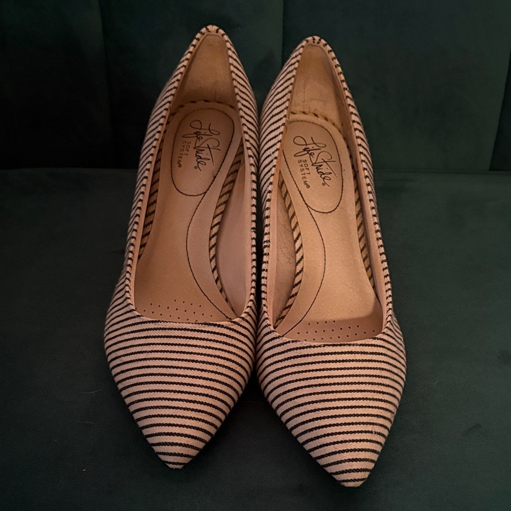 Like new life stride Black and Tan Striped Heels